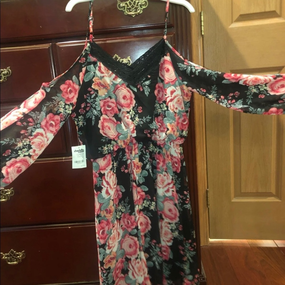 Dress - Picture 2 of 5